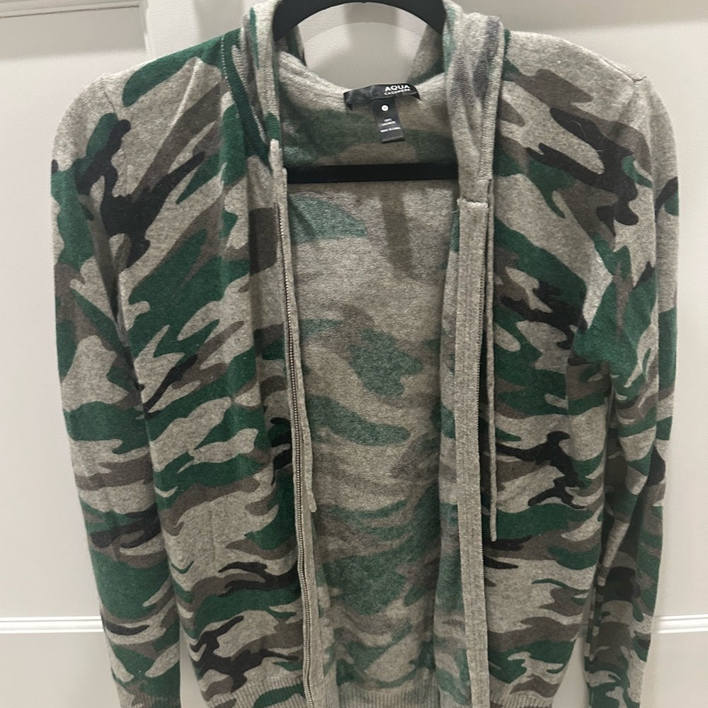 AQUA Cashmere Camo Sweater
